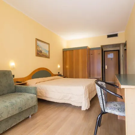 Otel Lido 3*
